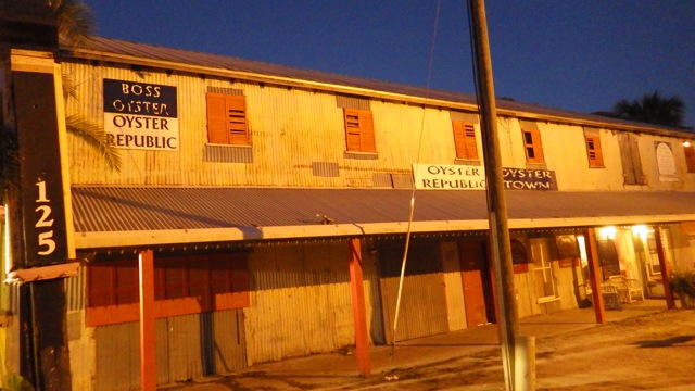 18.08 - 6.08 Oysters!! Apalachicola 11-28-15