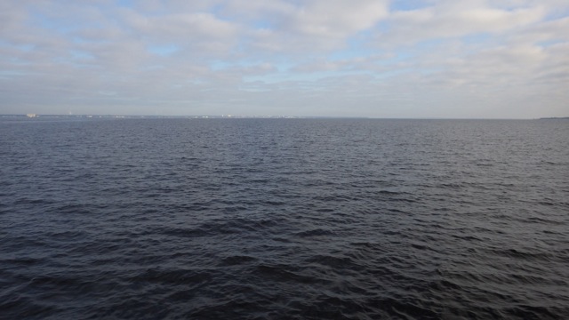 8.04am - calm waters! 11-11-15