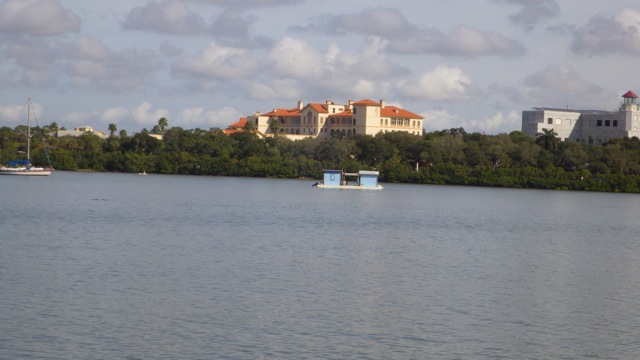 10.49am - house boat, guest, breezeway 12-1-15
